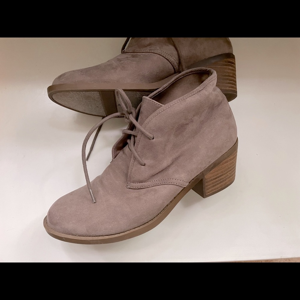 Suede ankle boot with one inch heel
